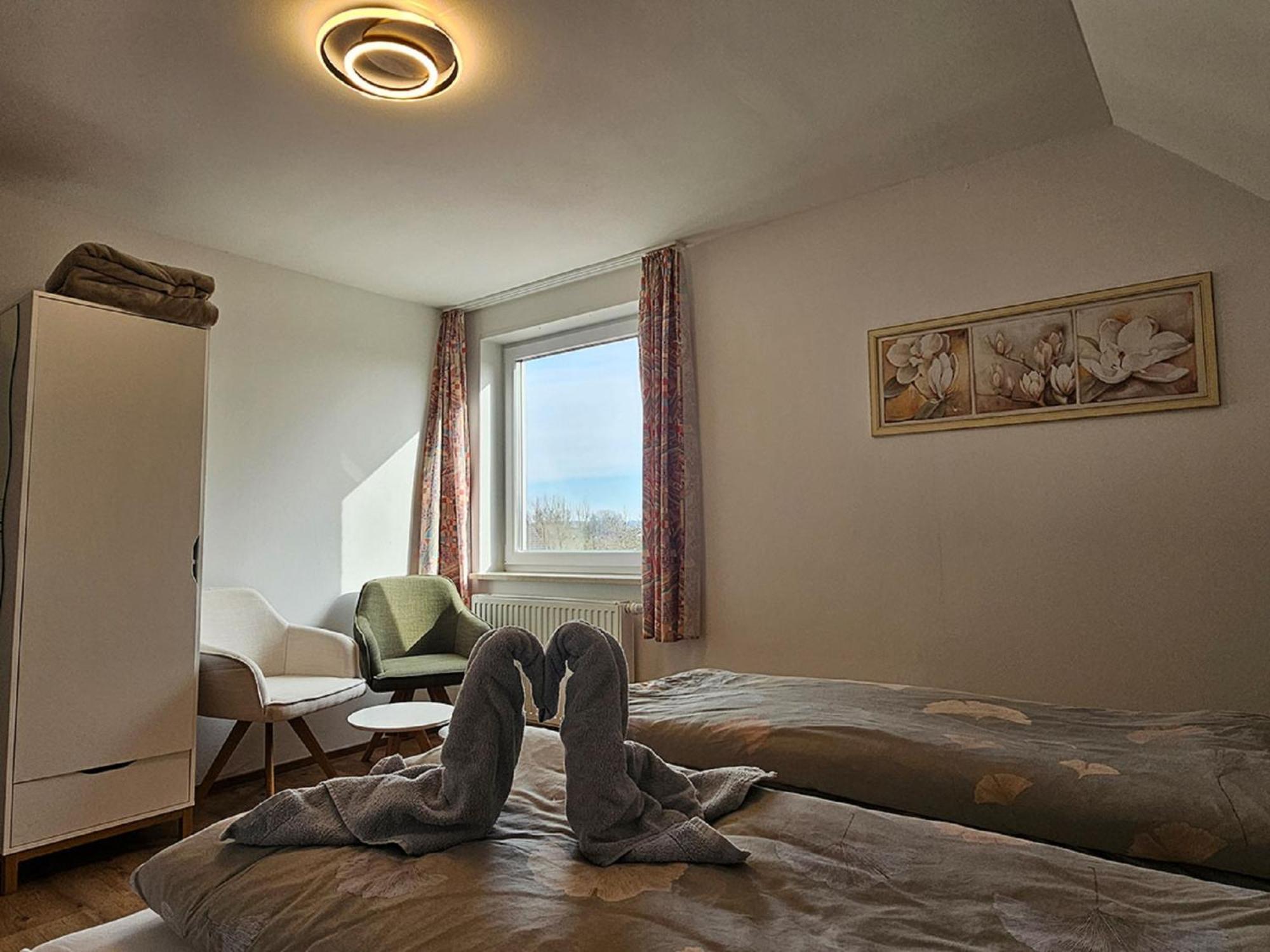 Ferienwohnung Martina Sinzing エクステリア 写真