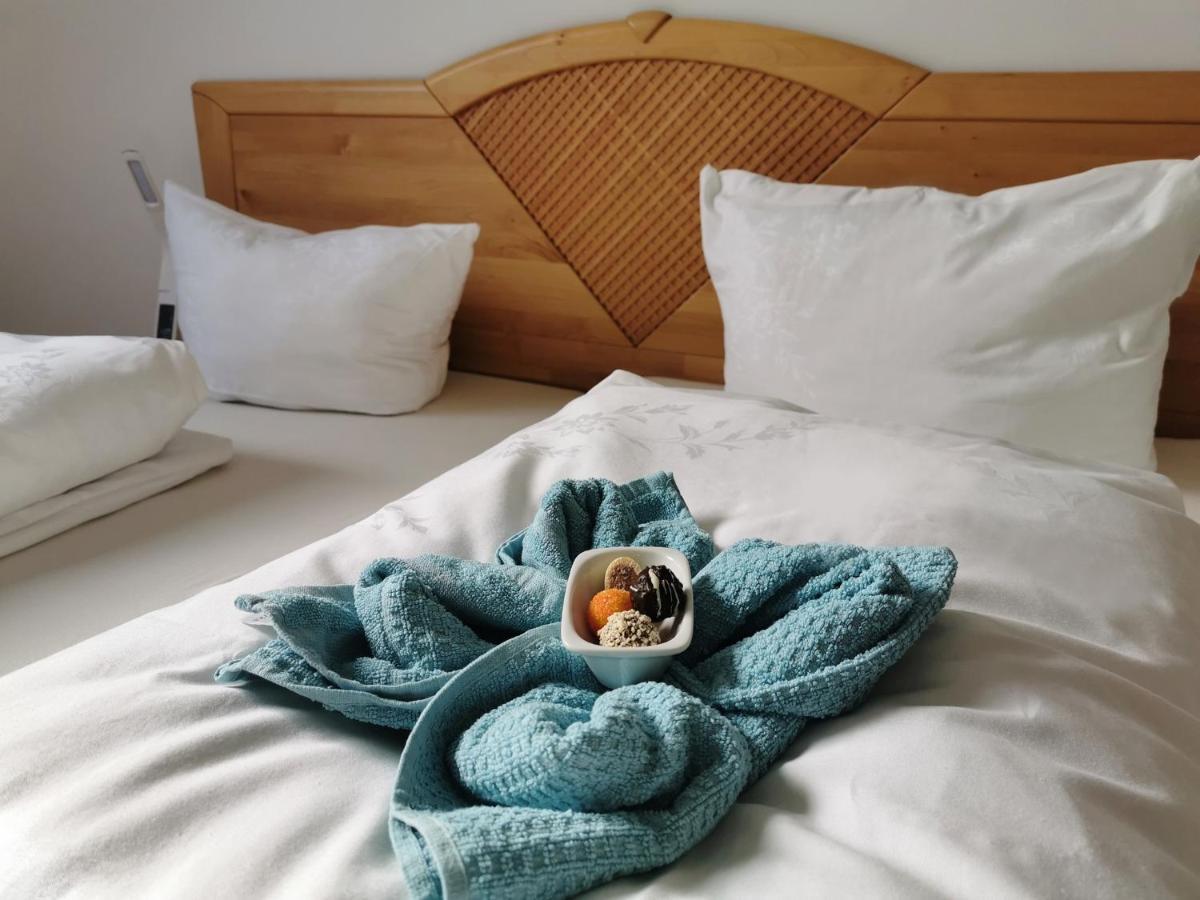 Ferienwohnung Martina Sinzing エクステリア 写真
