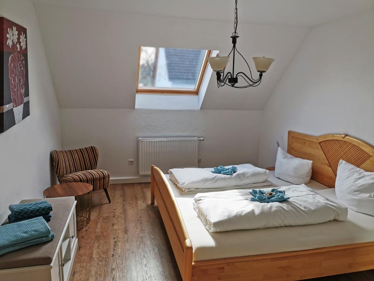 Ferienwohnung Martina Sinzing エクステリア 写真