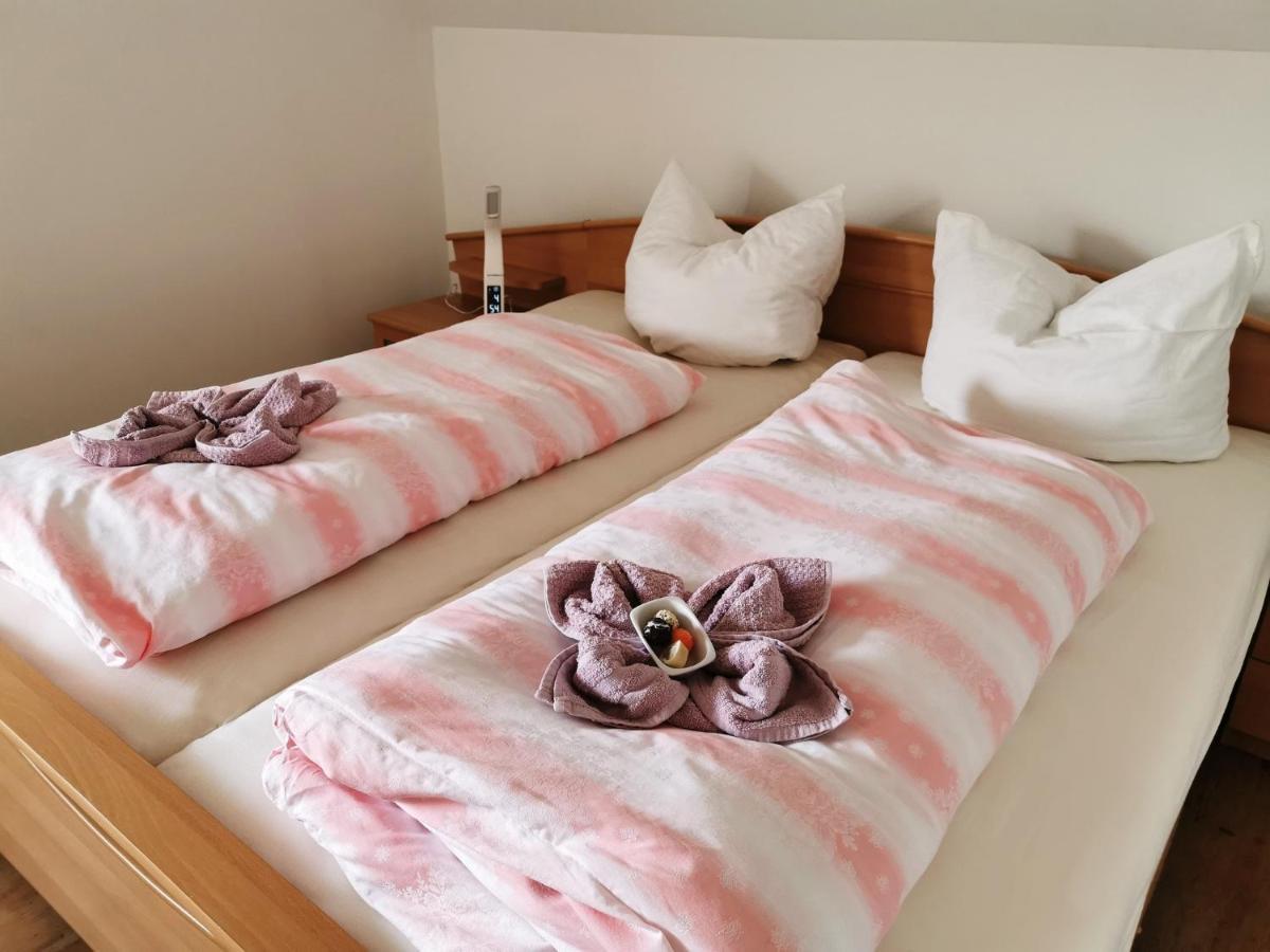 Ferienwohnung Martina Sinzing エクステリア 写真